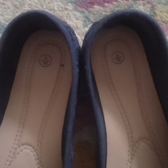 Brand new without tags navy blue lacy slip on shoes - Picture 2 of 4